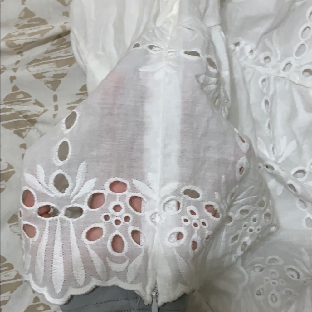 white blouse - Picture 3 of 3